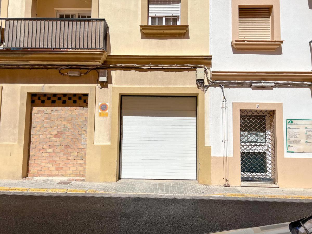 Cozy House - - Parking - Wifi Apartment